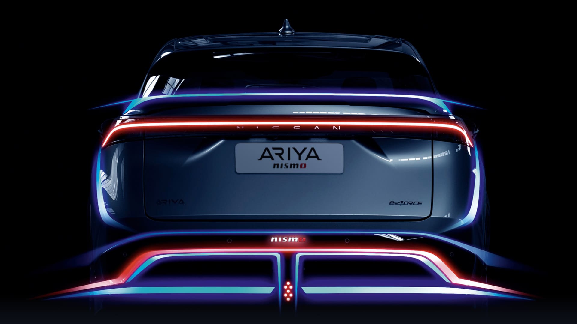 Video-Loop des neuen Nissan ARIYA NISMO beim Fahren mit animierter Beleuchtung, um das NISMO-Design hervorzuheben